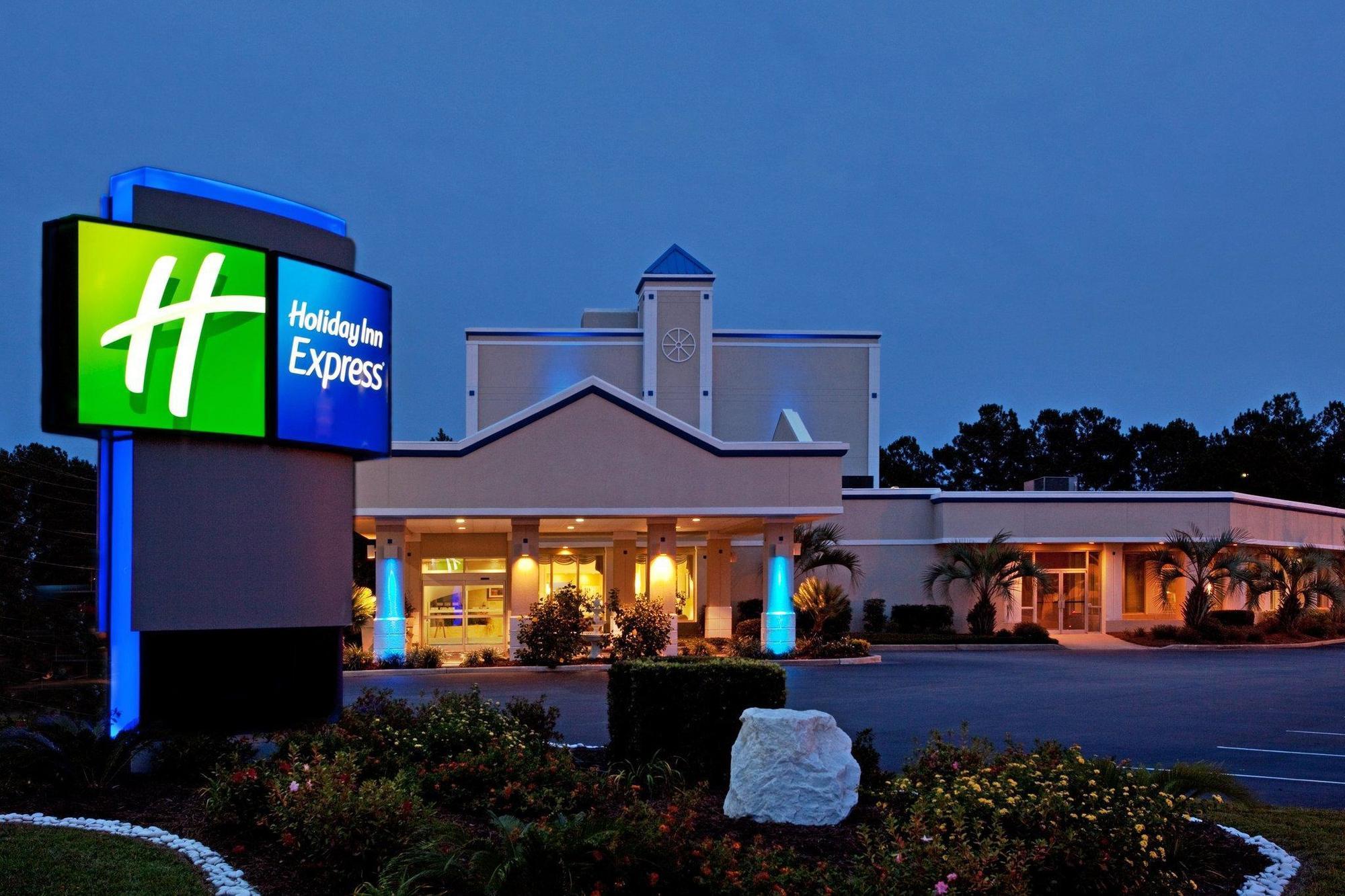 Wyndham Garden Hotel 3*